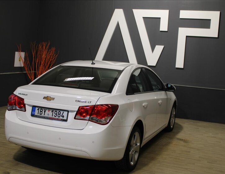 Chevrolet Cruze Sedan / Limuzína 2,0 l 120 kw