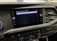 Volkswagen Caravelle 9