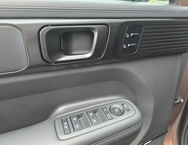 Hyundai Santa Fe SUV / Terénní 1,6 l 158 kw