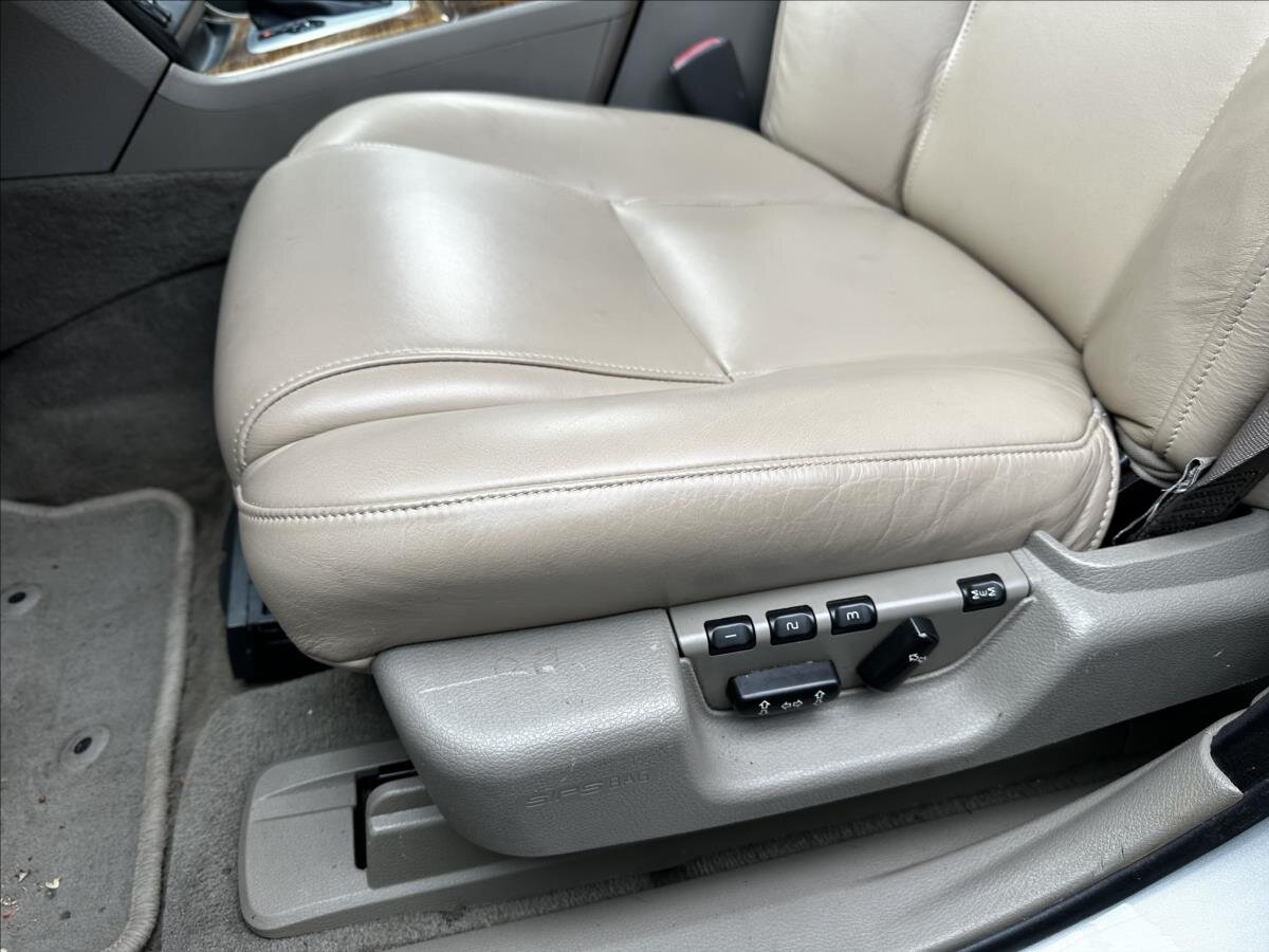 Volvo XC90 SUV / Terénní 2,4 l 120 kw