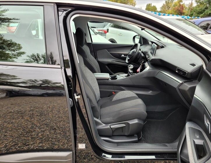 Peugeot 3008 SUV 1,5 l 96 kw