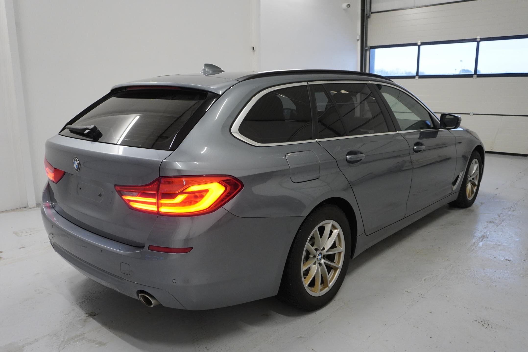 BMW Řada 5 Kombi 2,0 l 140 kw