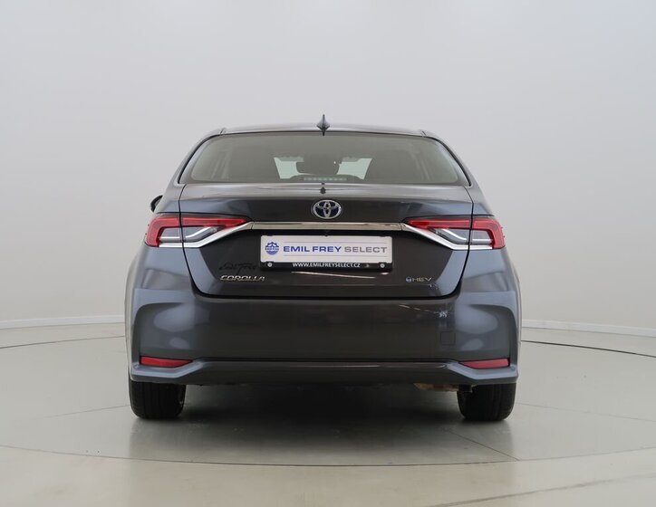 Toyota Corolla Sedan / Limuzína 1,8 l 72 kw