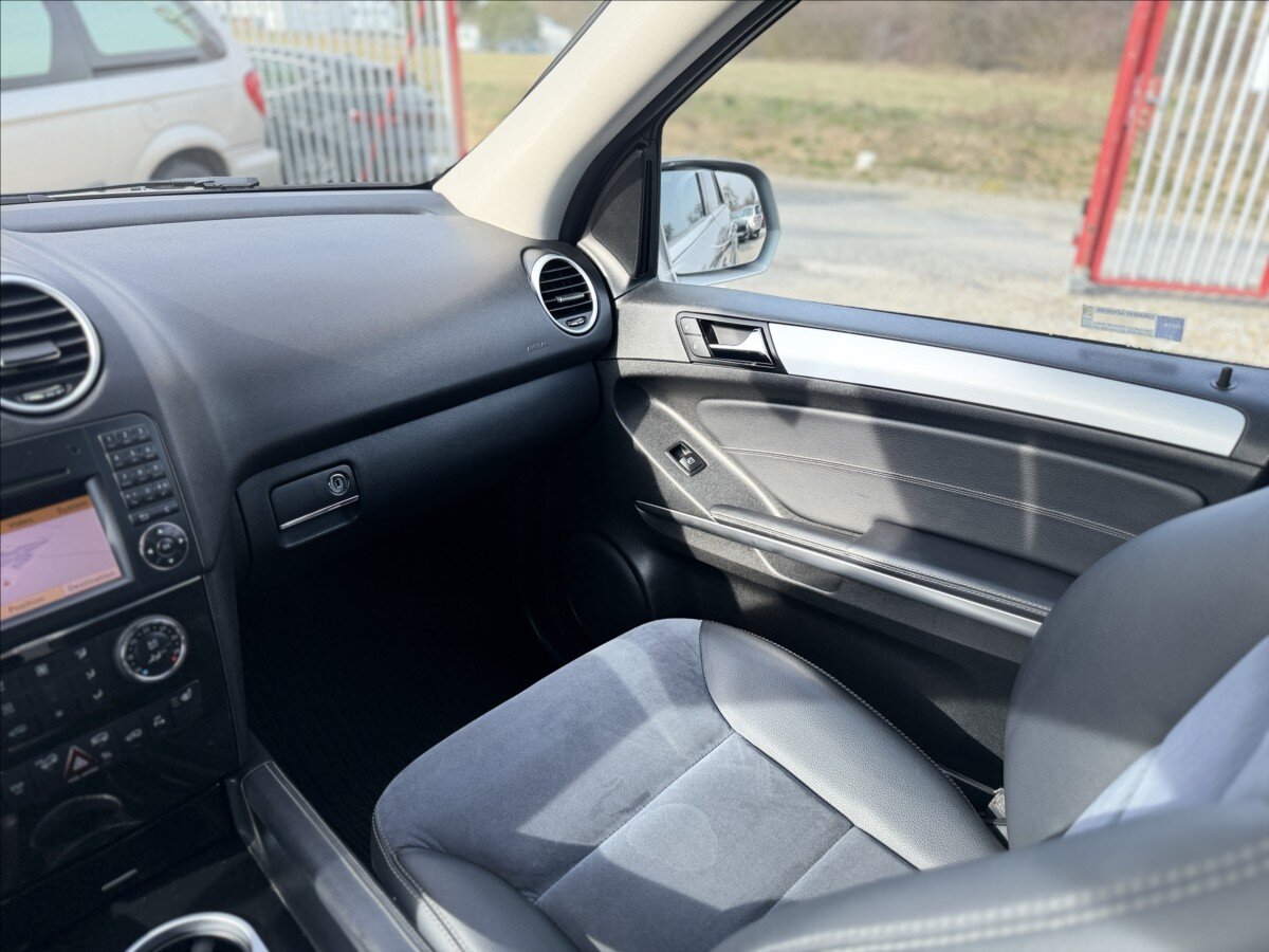 Mercedes-Benz Třídy M Kombi 3,0 l 165 kw