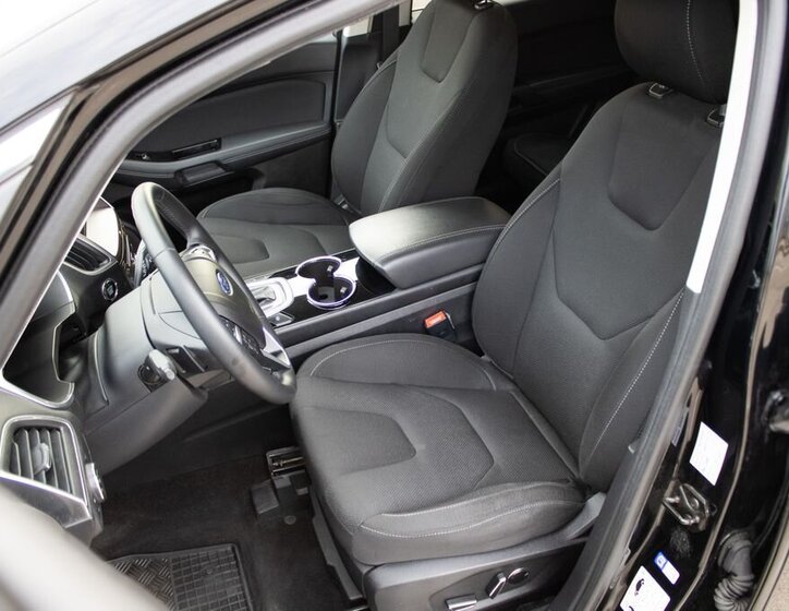 Ford S-MAX MPV 2,0 l 110 kw