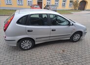 Nissan Almera Tino 13