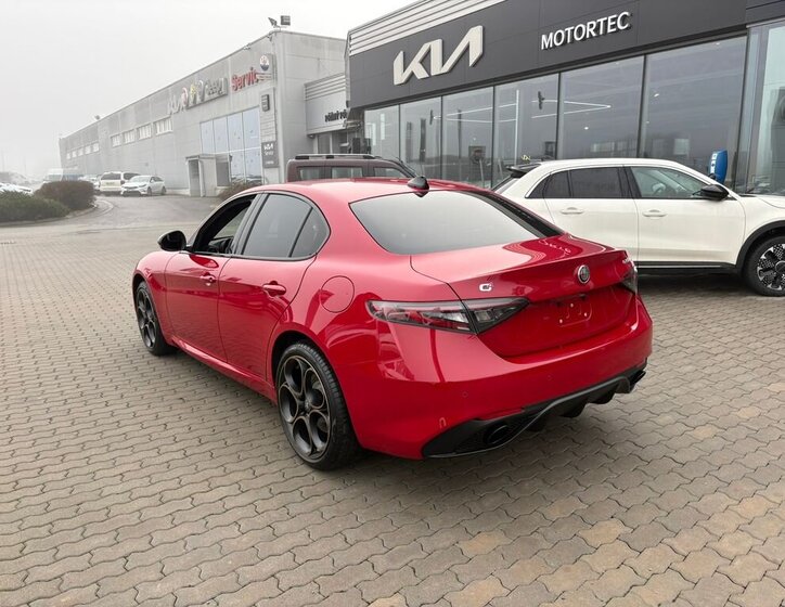 Alfa Romeo Giulia 5