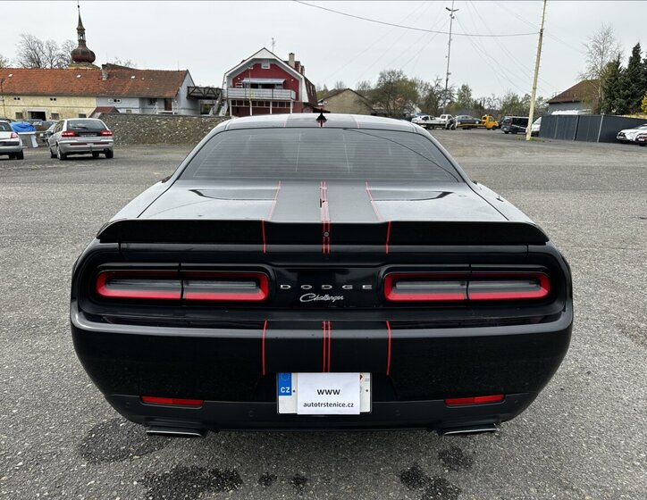Dodge Challenger Kupé 5,7 l 277 kw