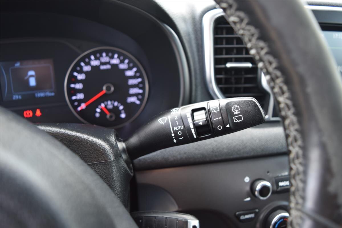 KIA Sportage SUV 2,0 l 100 kw