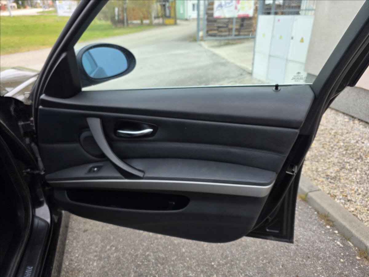 BMW Řada 3 Kombi 3,0 l 170 kw