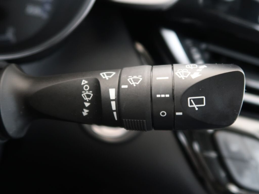 Toyota C-HR SUV / Terénní 1,8 l 72 kw