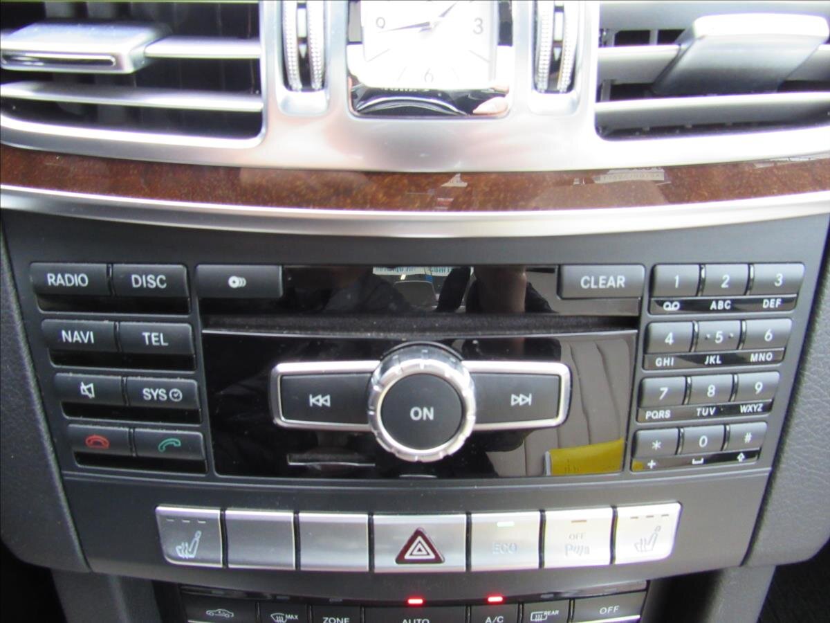 Mercedes-Benz Třídy E Sedan / Limuzína 3,0 l 190 kw