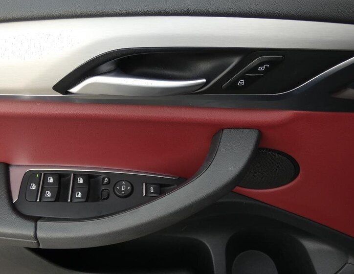 BMW X3 SUV / Terénní 2,0 l 140 kw