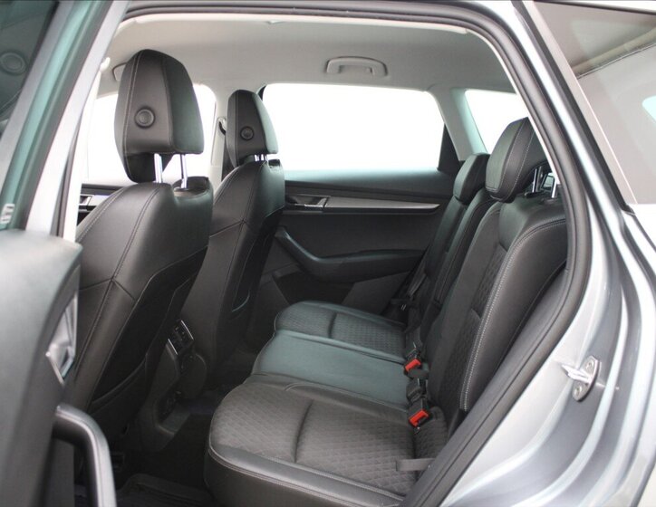 Škoda Karoq SUV 1,5 l 110 kw