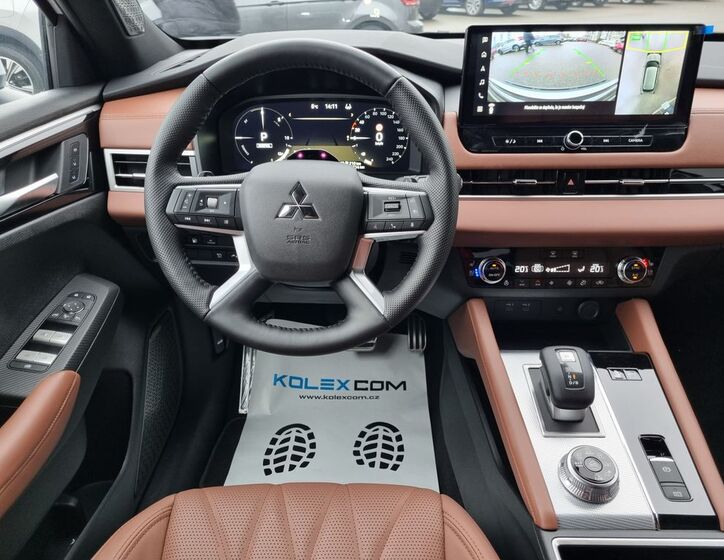 Mitsubishi Outlander 17