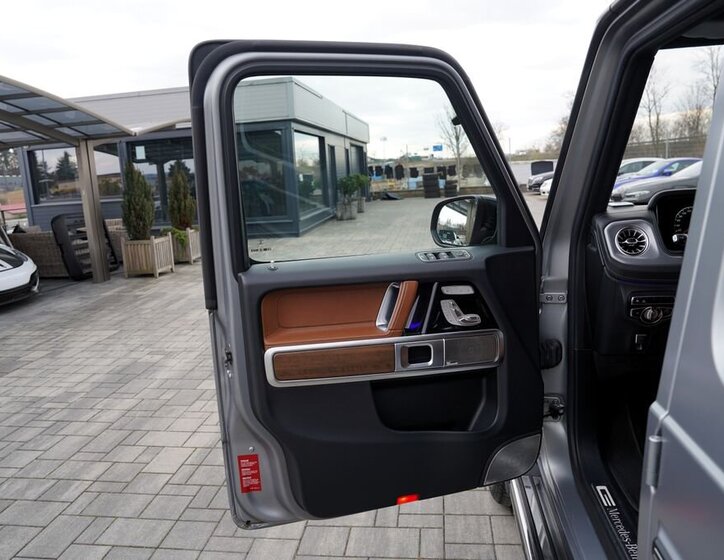 Mercedes-Benz Třídy G SUV / Terénní 4,0 l 368 kw