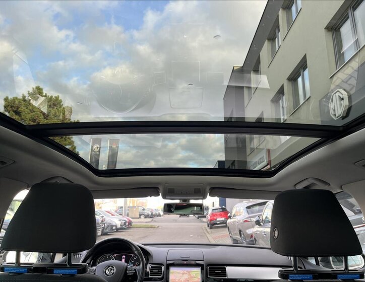 Volkswagen Touareg 25