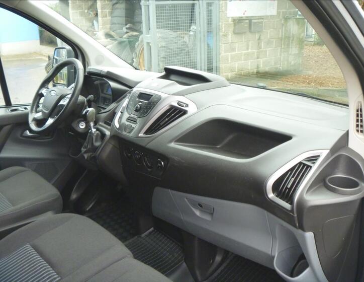 Ford Transit Custom 19