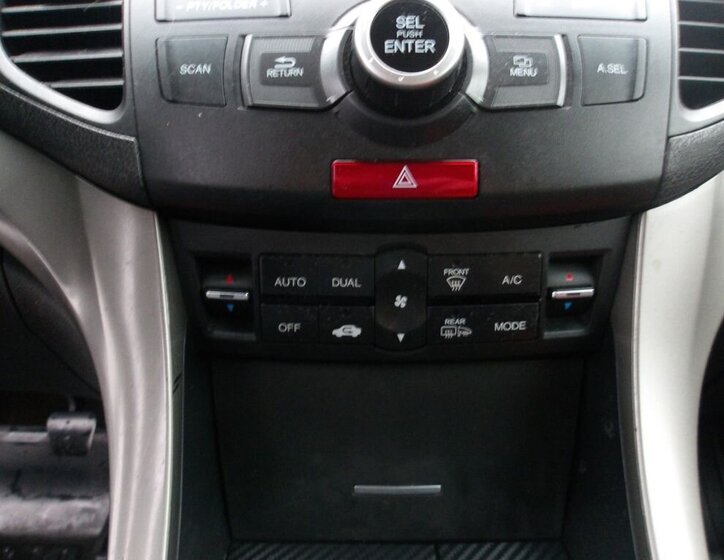 Honda Accord Kombi 2,2 l 110 kw