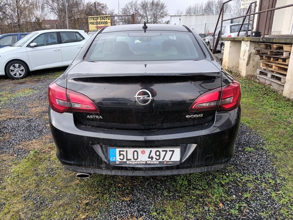 Opel Astra Sedan 1,4 l 103 kw