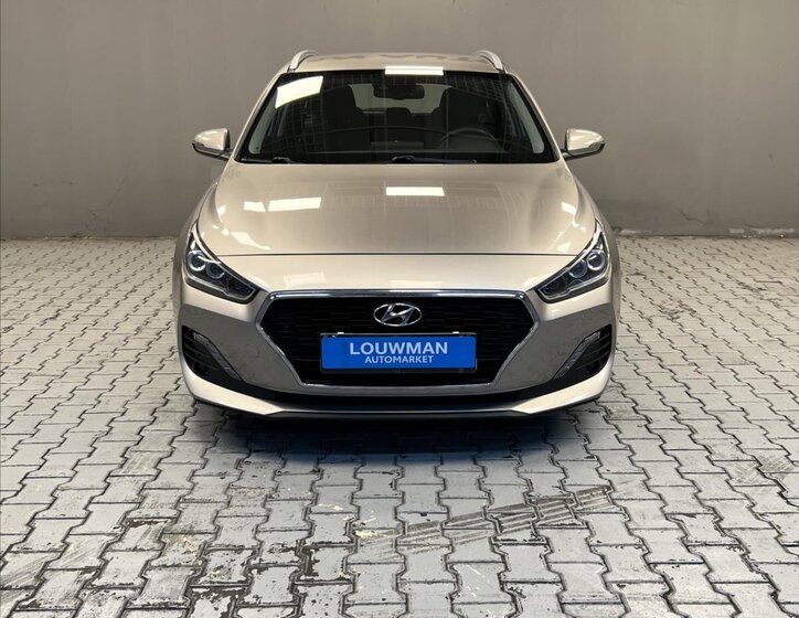 Hyundai i30 4