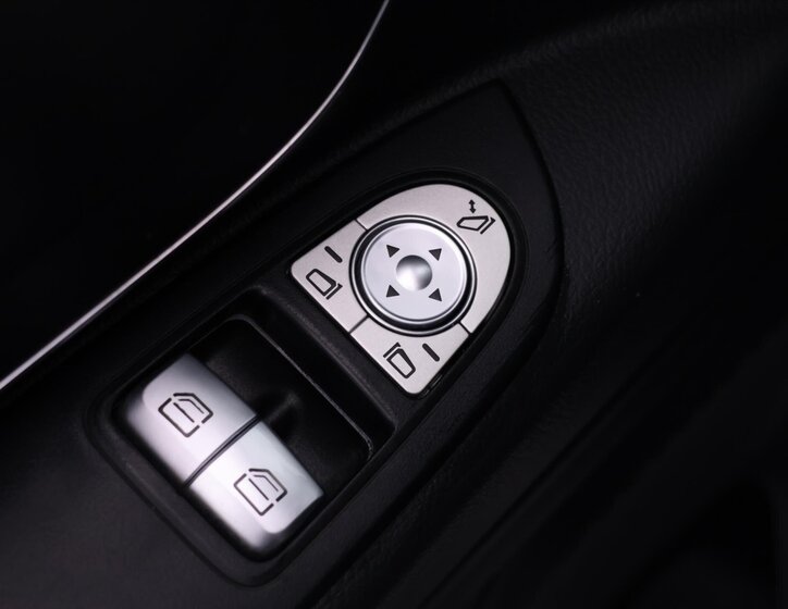 Mercedes-Benz Vito 14