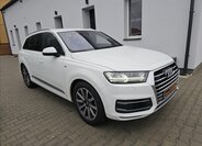 Audi Q7 4