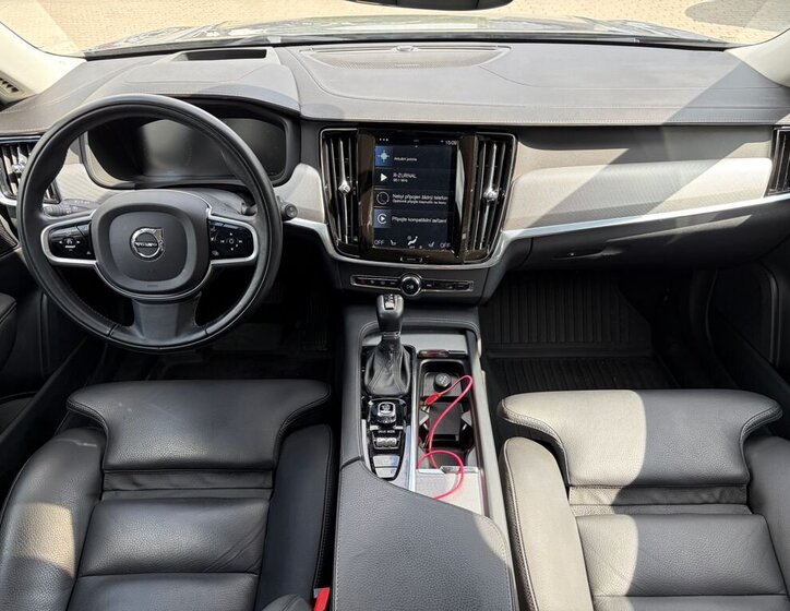 Volvo V90 Kombi 2,0 l 140 kw