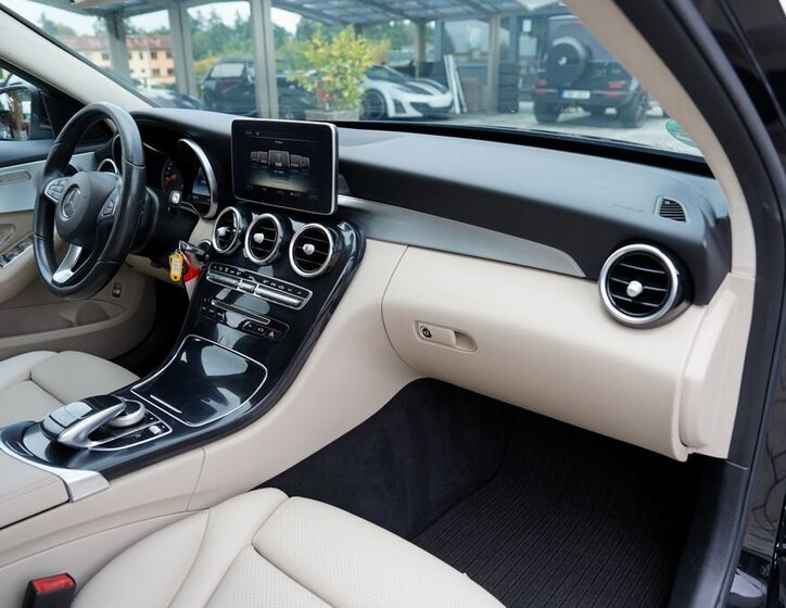 Mercedes-Benz Třídy C 27