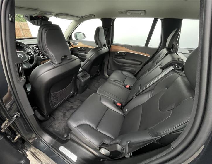 Volvo XC90 16
