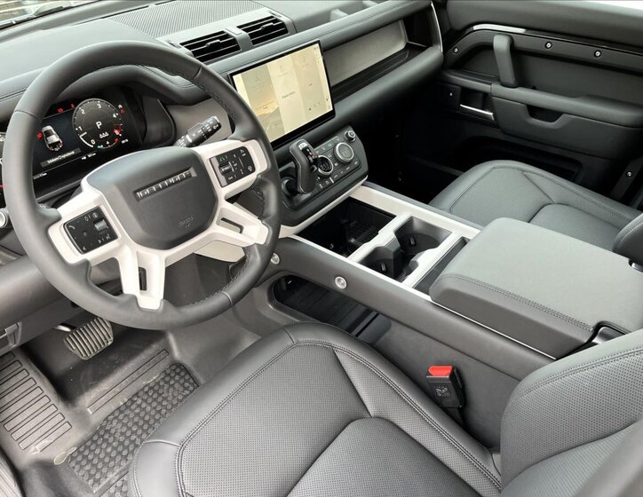 Land Rover Defender SUV / Terénní 3,0 l 147 kw