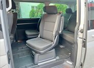 Volkswagen Multivan 12
