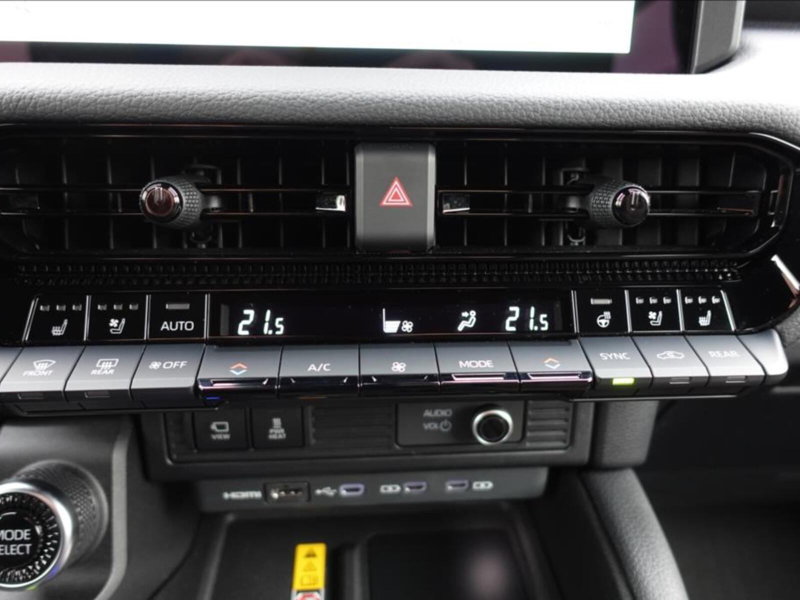 Toyota Land Cruiser 23