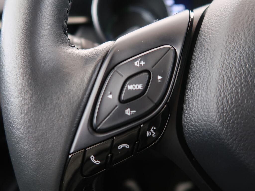 Toyota C-HR SUV 2,0 l 112 kw