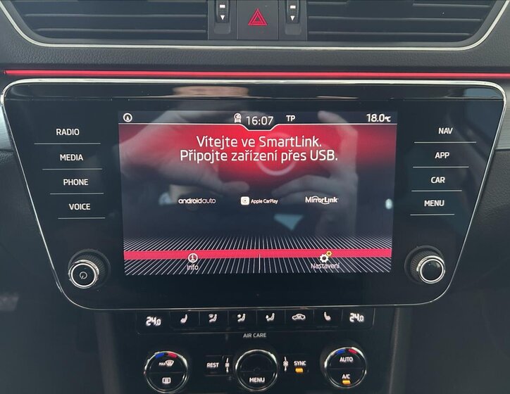 Škoda Superb Sedan / Limuzína 1,4 l 110 kw