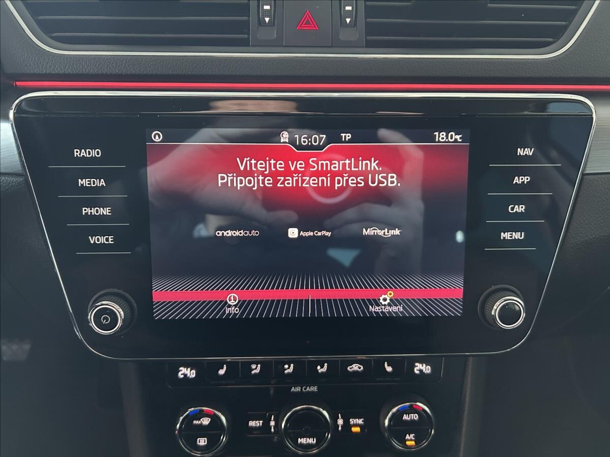 Škoda Superb Sedan / Limuzína 1,4 l 110 kw