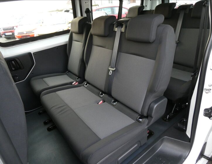 Peugeot Expert Kombi 1,5 l 88 kw