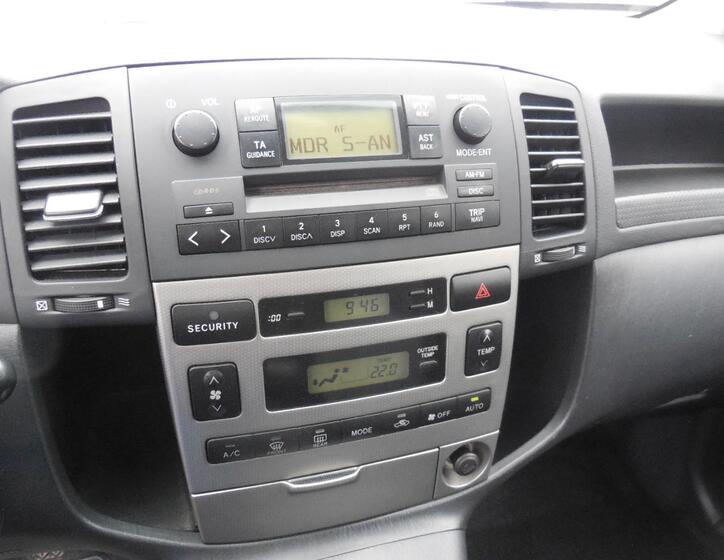 Toyota Corolla Verso 8