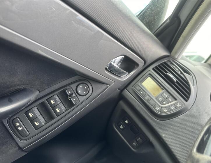 Citroën C4 Picasso 11