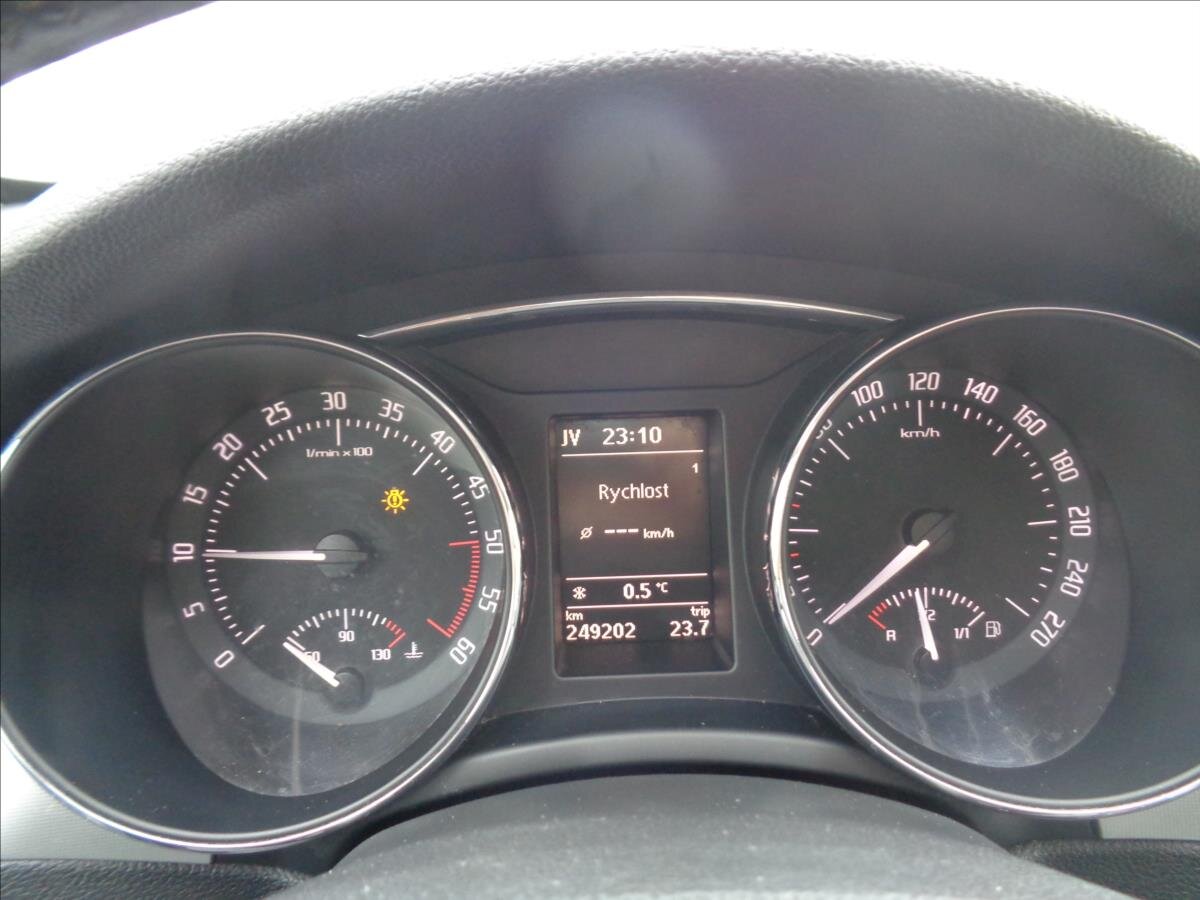 Škoda Superb Kombi 1,6 l 77 kw