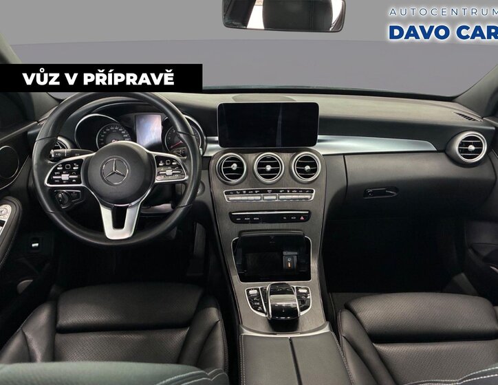 Mercedes-Benz Třídy C Sedan / Limuzína 2,0 l 143 kw