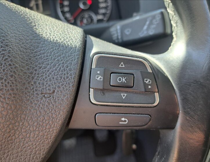 Volkswagen Touran Kombi 1,6 l 77 kw