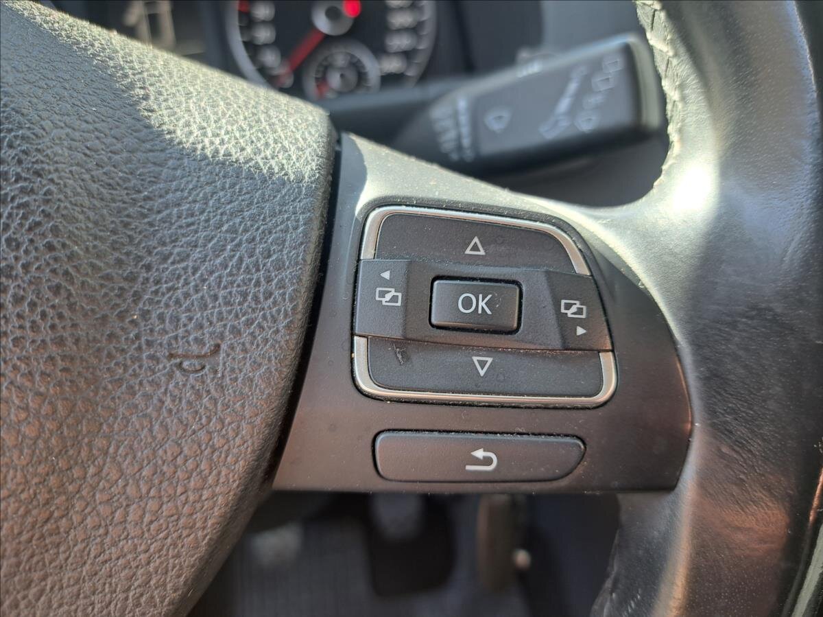 Volkswagen Touran Kombi 1,6 l 77 kw