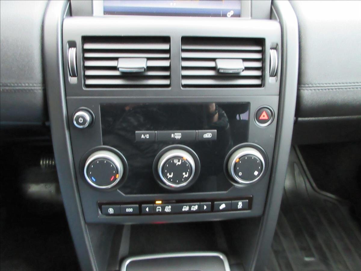 Land Rover Discovery Sport SUV 2,0 l 110 kw