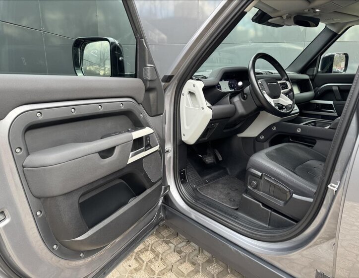 Land Rover Defender SUV / Terénní 3,0 l 221 kw