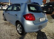 Toyota Auris Hatchback 1,3 l 74 kw