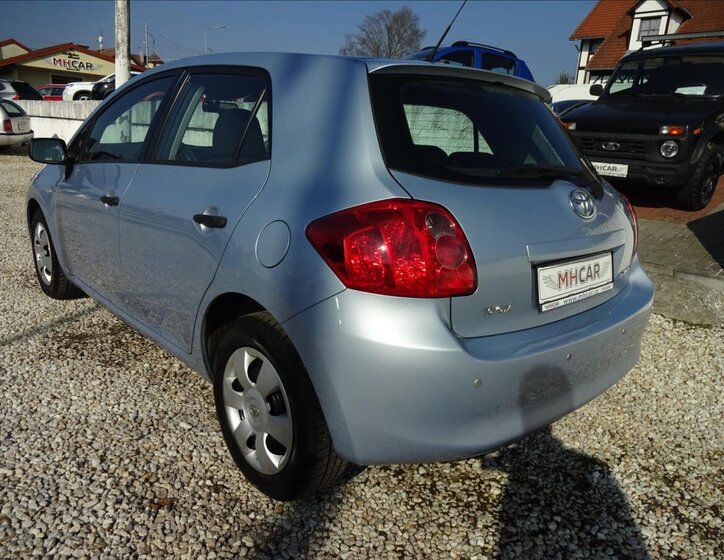 Toyota Auris Hatchback 1,3 l 74 kw