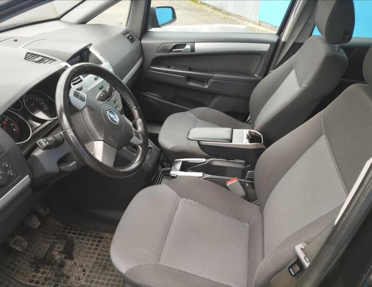 Opel Zafira 7