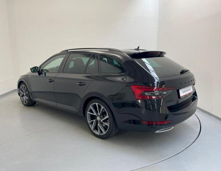 Škoda Superb 9