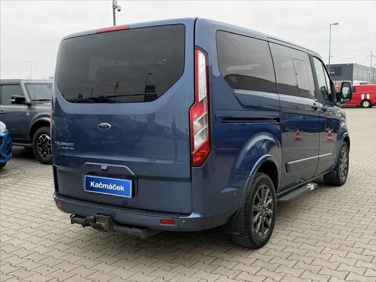 Ford Tourneo Custom MPV 2,0 l 136 kw